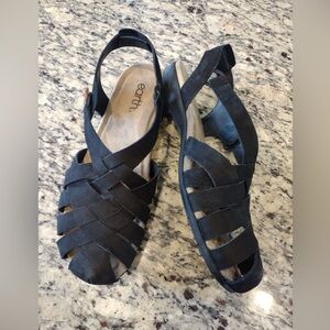 Women’s sandals